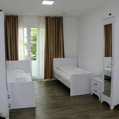 & Burglesum Apartman