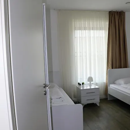 Apartment & Burglesum